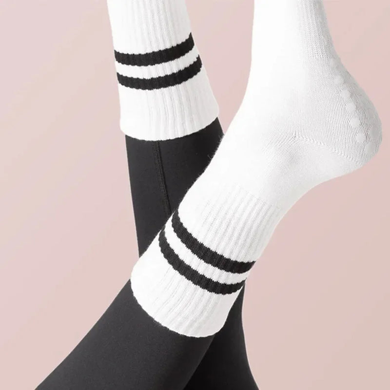Professional Non-Slip Cotton Yoga Socks with Silicone Grip for Indoor Fitness, Dance, and Pilates
